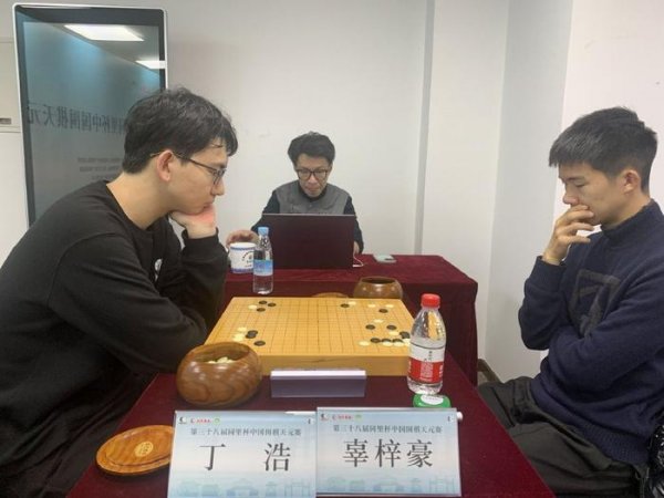 跟着黑棋不顾厚薄也强全网最精准澳门彩资料免费公开行洞出一子